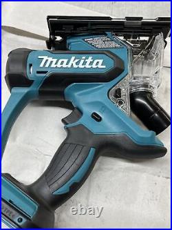 Makita XDS01 18-Volt 1-3/16-Inch Lithium-Ion Cordless Cut-Out Saw no battery