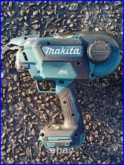 Makita XRT01TK XRT01 Cordless Rebar with charger and two batteries