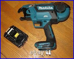 Makita XRT01 Cordless Rebar Tying Tool (14.4 or 18-volt) with Battery & Charger
