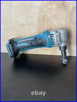 Makita Xnj01 Cordless 16 Gauge Nibbler